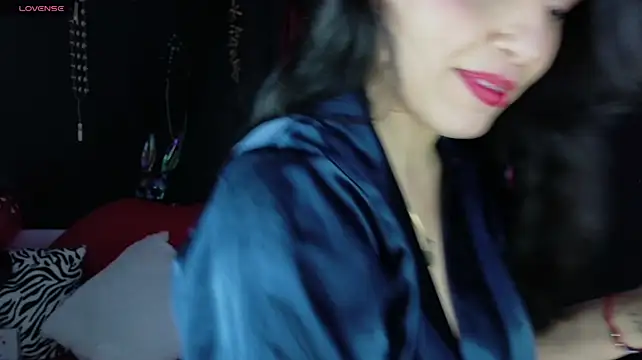 LunaSub69_ Adlı Modelin Canlı XXX Sohbeti