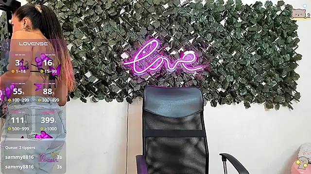 DestinyHills – Naživo XXX chat