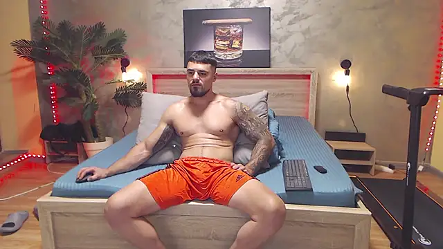 צ'אט XXX בשידור חי של Tiberius_hunk