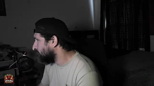 DevilPup75_'s Webcam Show