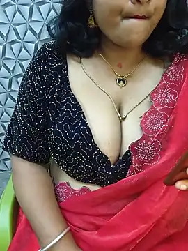 Živý XXX chat AADHIRA_Tamil_Mallu