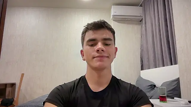 Just_Max02 Live XXX-Chat