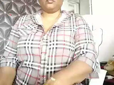 Chat XXX en directo de IndianDelia
