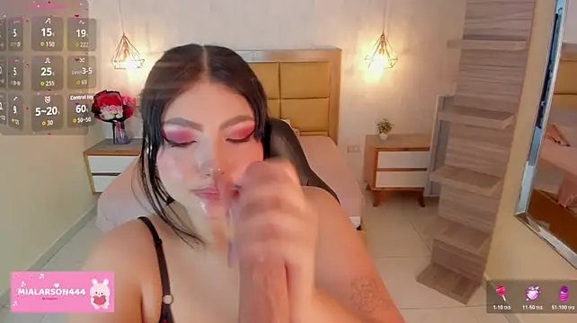 Živý XXX chat LARSONMIA
