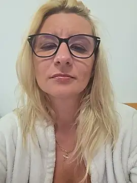 KaylinJan live XXX chat