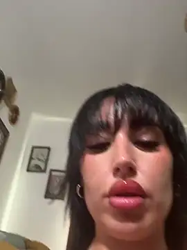 Chat XXX ao vivo de Monicalove_