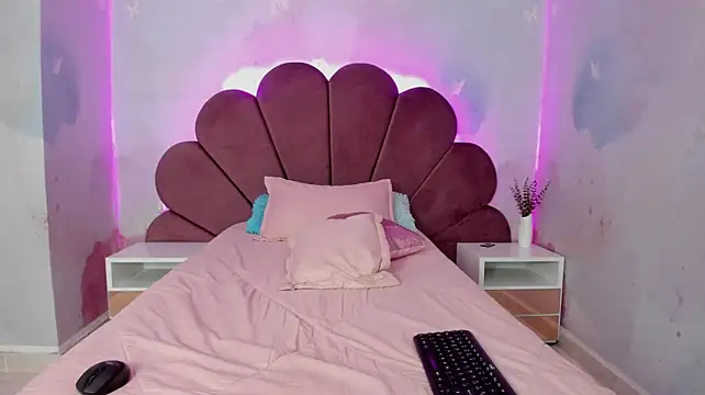 Živý XXX chat Emilly_Chan