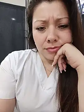 SARA_21- লাইভ XXX চ্যাট