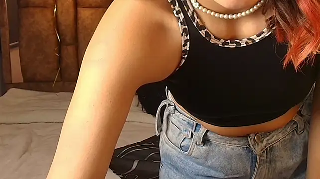 LIA__MILLER_ Adlı Modelin Çevrimdışı XXX Sohbeti