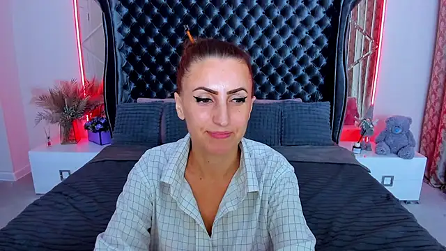 دردشة Rebecca_Diamond الجنسية المباشرة