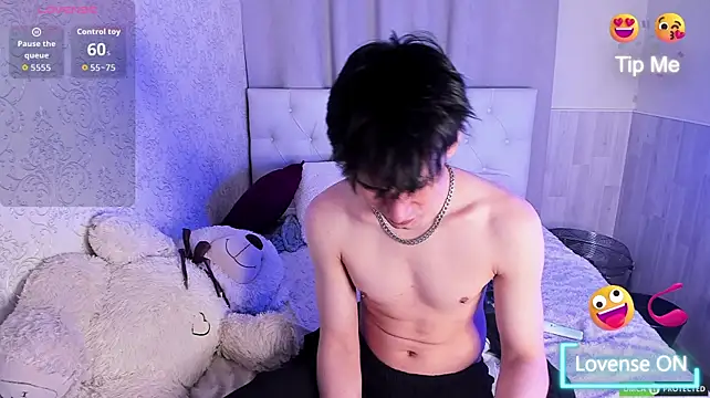 CalvinChapmanのライブXXXチャット
