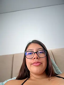 Saracalderon's Live XXX Chat