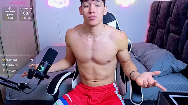 Luke_Muscle Adlı Modelin Canlı XXX Sohbeti