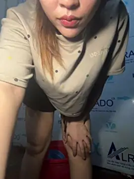 Lina-Naughty Show Webcam