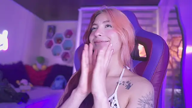 צ'אט XXX בשידור חי של Rebecah_1