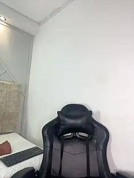 amara_queen_'s Live XXX Chat