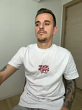 Chatroom XXX en direct de Huge_cock22cm
