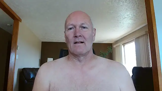 BasicAnt live XXX chat