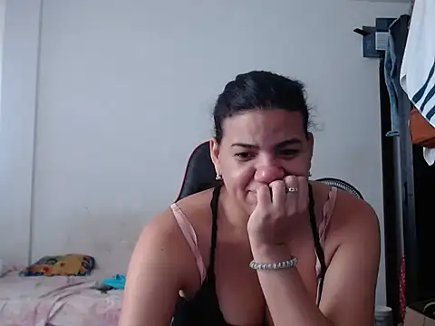 Adriana_0312 – Naživo XXX chat