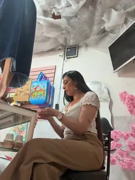 IsabellaMariet Adlı Modelin Canlı XXX Sohbeti