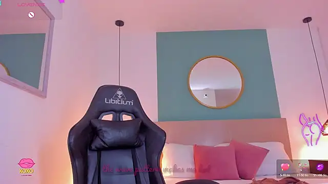 lucy_blue28: απευθείας συνομιλία ΧΧΧ