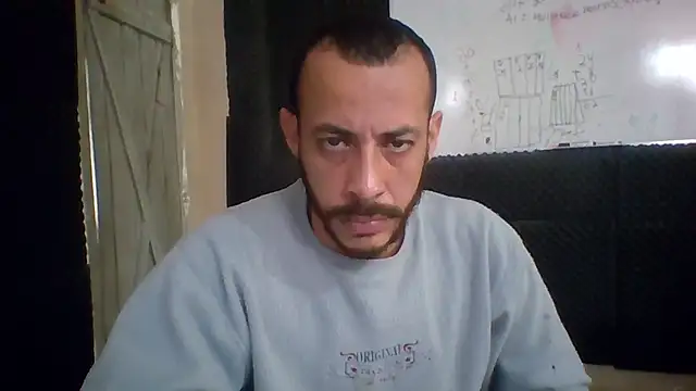 Chat XXX ao vivo de MachoScorpionCaralho