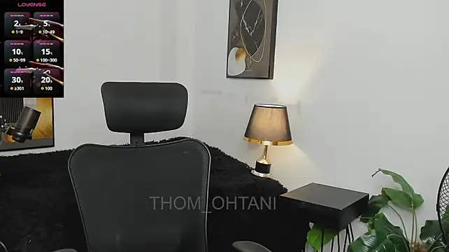 Thom_Ohtani live XXX chat