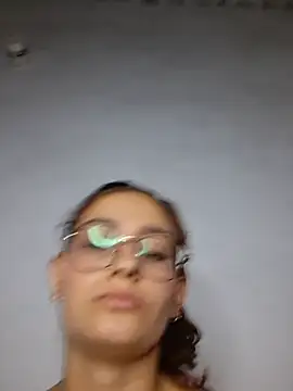 Živý XXX chat Ary-18