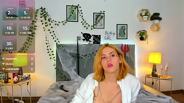 Živý XXX chat DellaRows