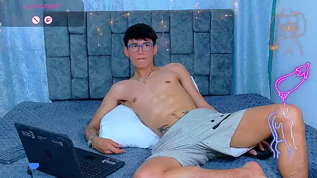 แชท XXX สดของ NicolasTorrez