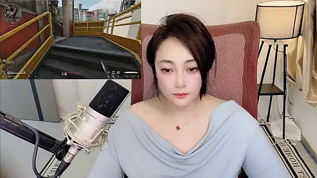 Daisy-77's Live XXX Chat