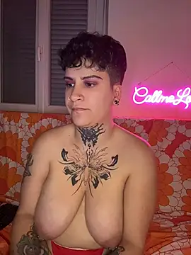 Živý XXX chat callmelouve