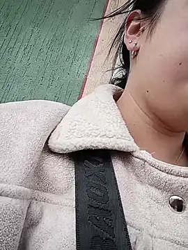 Lesly_10-のライブXXXチャット