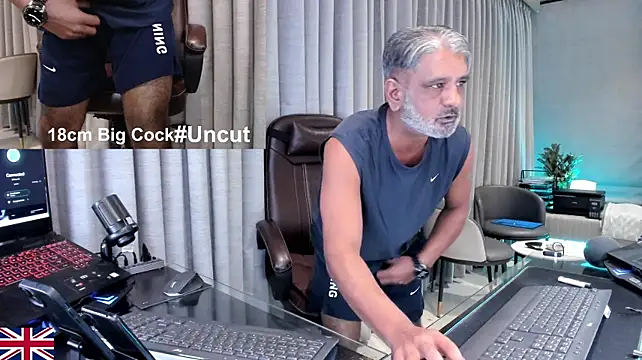 OnlineBossUK élő XXX-chatje