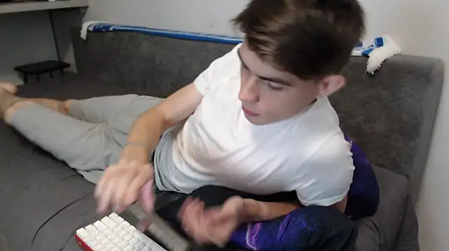 Student_Oliver élő XXX-chatje