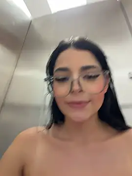 ArieliciousXXX's Live XXX Chat