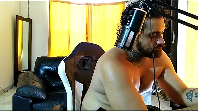 aronmiller404 Chat XXX live