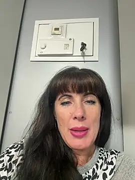 Živý XXX chat LadyLuxLover