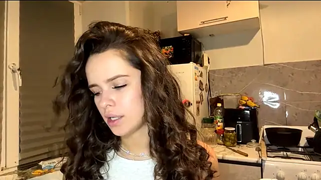 LanaSerbski Chat XXX in diretta