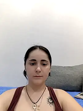 nahida77 Chat XXX in diretta