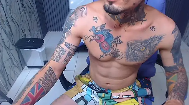 Czat XXX na żywo – Boy_tatto77