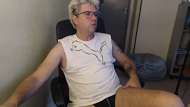 blueandwhite1 Live XXX-Chat