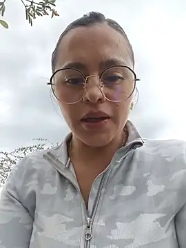 Chat XXX en directo de Luna_Rose1