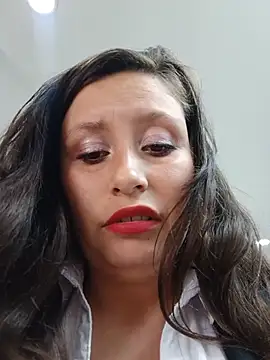 LIA--23 live XXX chat