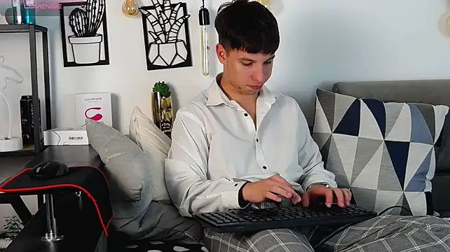 Živý XXX chat ThomasEdisonn