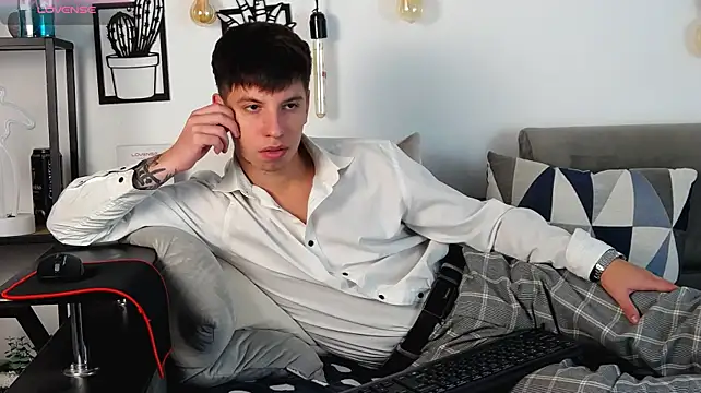Živý XXX chat ThomasEdisonn