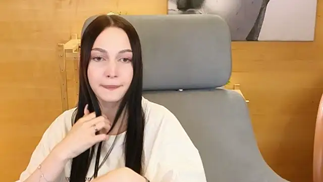 EmikoMenasco Live XXX Chat