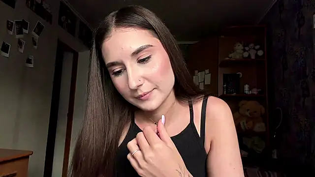 Živý XXX chat KittyNoSkirty
