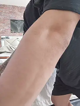 AlphaMasterXxx 라이브 XXX 채팅