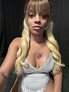 Chat XXX en directo de Rakiyahcharms